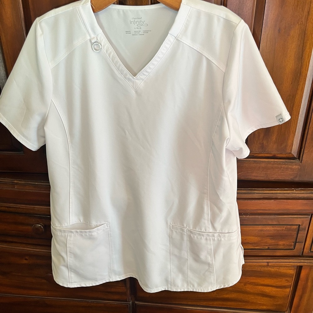 Cherokee Infinity White Scrub Top